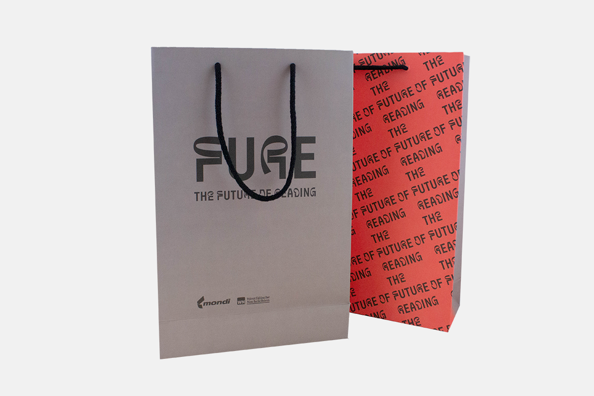 Papiertasche mit Pure - The Future of Reading Aufdruck